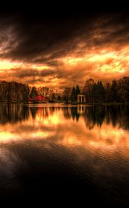 Preview wallpaper decline, evening, reflection, sky, wood, coast, house