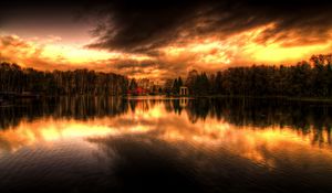 Preview wallpaper decline, evening, reflection, sky, wood, coast, house