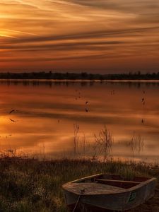 Preview wallpaper decline, river, boats, coast, evening, birds, reflection