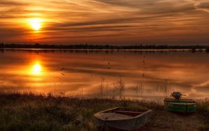 Preview wallpaper decline, river, boats, coast, evening, birds, reflection