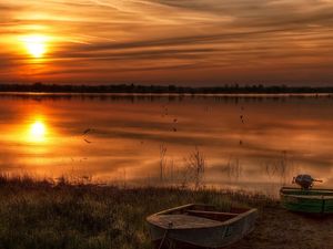 Preview wallpaper decline, river, boats, coast, evening, birds, reflection