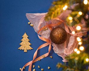Preview wallpaper decoration, garland, christmas tree, gold, new year, christmas
