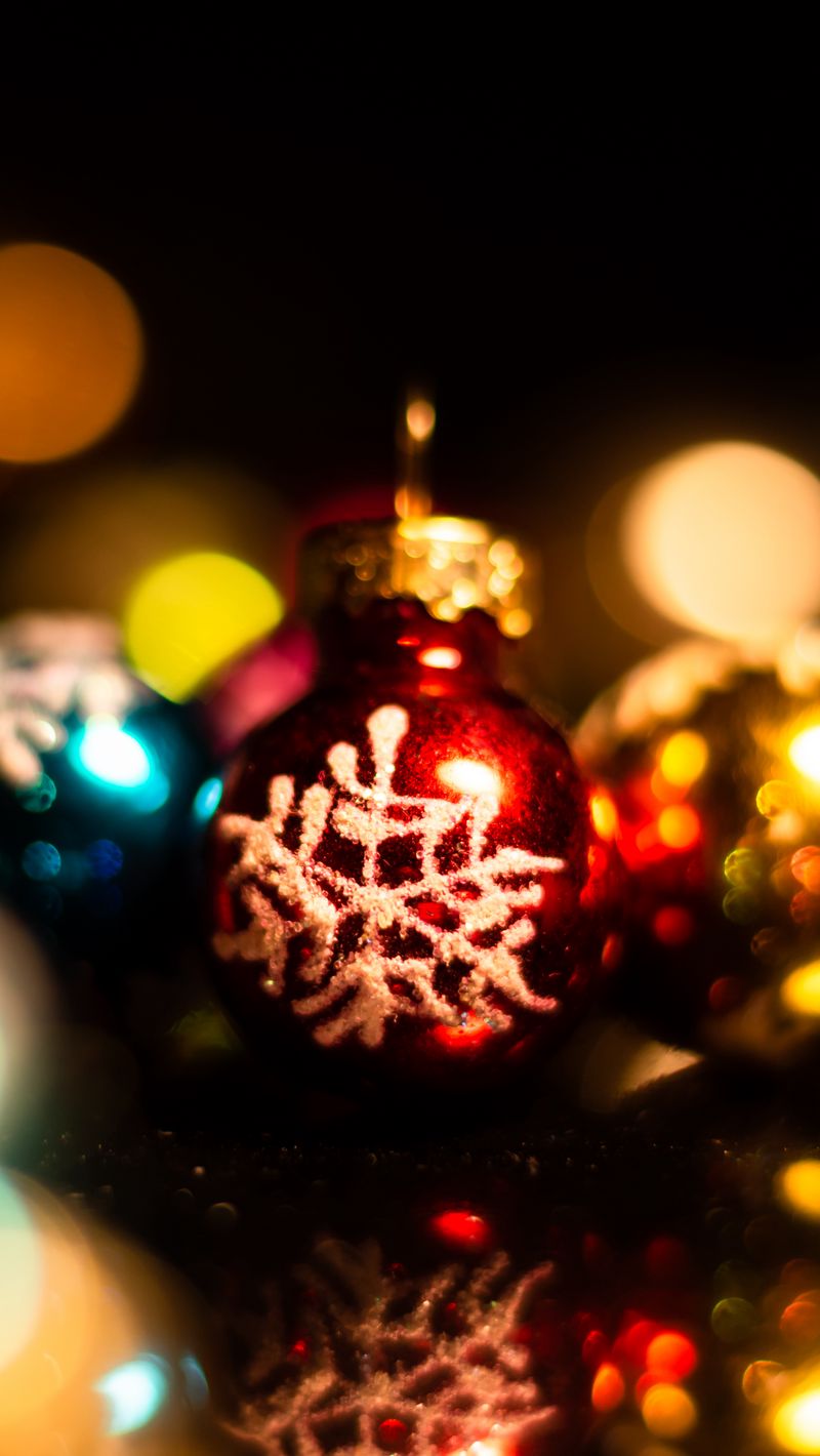 800x1420 Wallpaper decorations, balls, colorful, new year, christmas