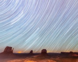 Preview wallpaper desert, cliffs, starry sky, blur, long exposure