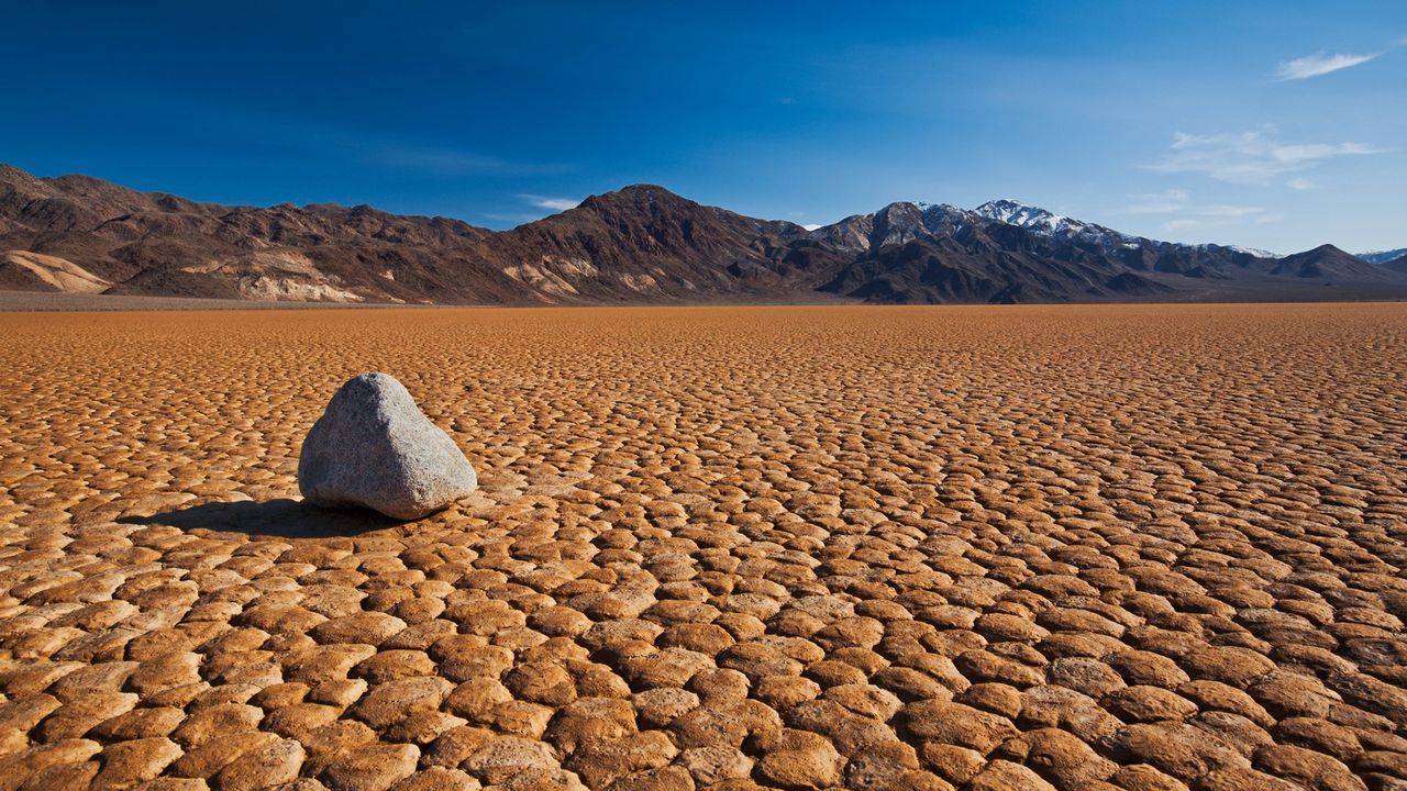 Wallpaper desert, drought, dead lake, stone, mountains