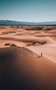 Preview wallpaper desert, dunes, sand, hills, silhouette