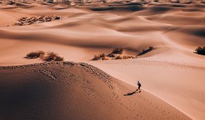 Preview wallpaper desert, dunes, sand, hills, silhouette