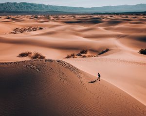 Preview wallpaper desert, dunes, sand, hills, silhouette