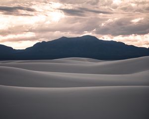 Preview wallpaper desert, dunes, sand, clouds