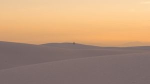 Preview wallpaper desert, dunes, sand, silhouette, loneliness, horizon