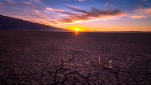 Preview wallpaper desert, earth, cranny, sunrise