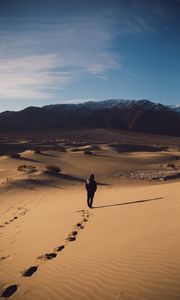 Preview wallpaper desert, loneliness, solitude, sand, traces