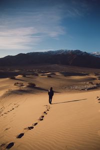 Preview wallpaper desert, loneliness, solitude, sand, traces
