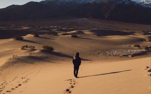 Preview wallpaper desert, loneliness, solitude, sand, traces