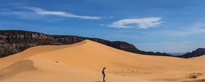 Preview wallpaper desert, people, sand, tourist, journey