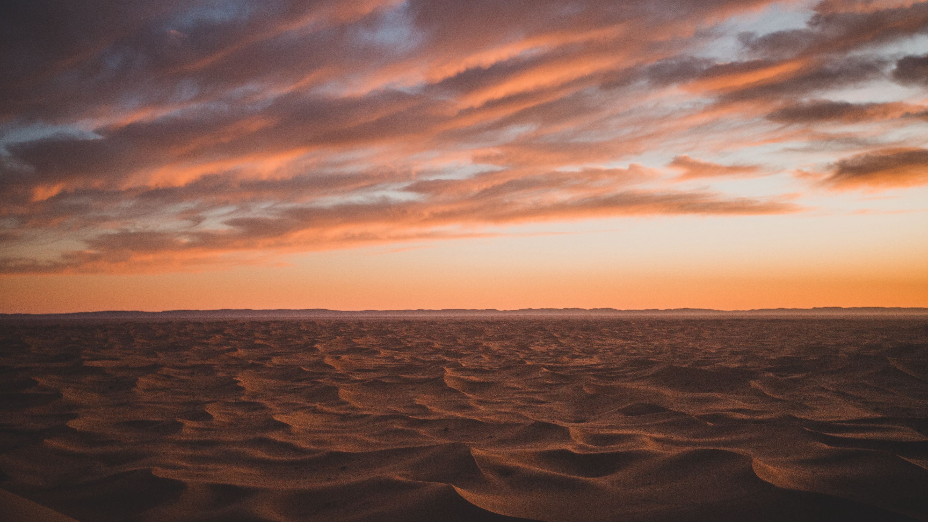 Download Wallpaper 3840x2160 Desert Sand Clouds Horizon Dusk 4k Uhd