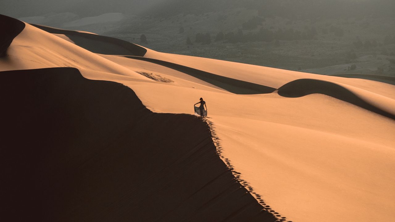 Wallpaper desert, sand, dune, man, traces
