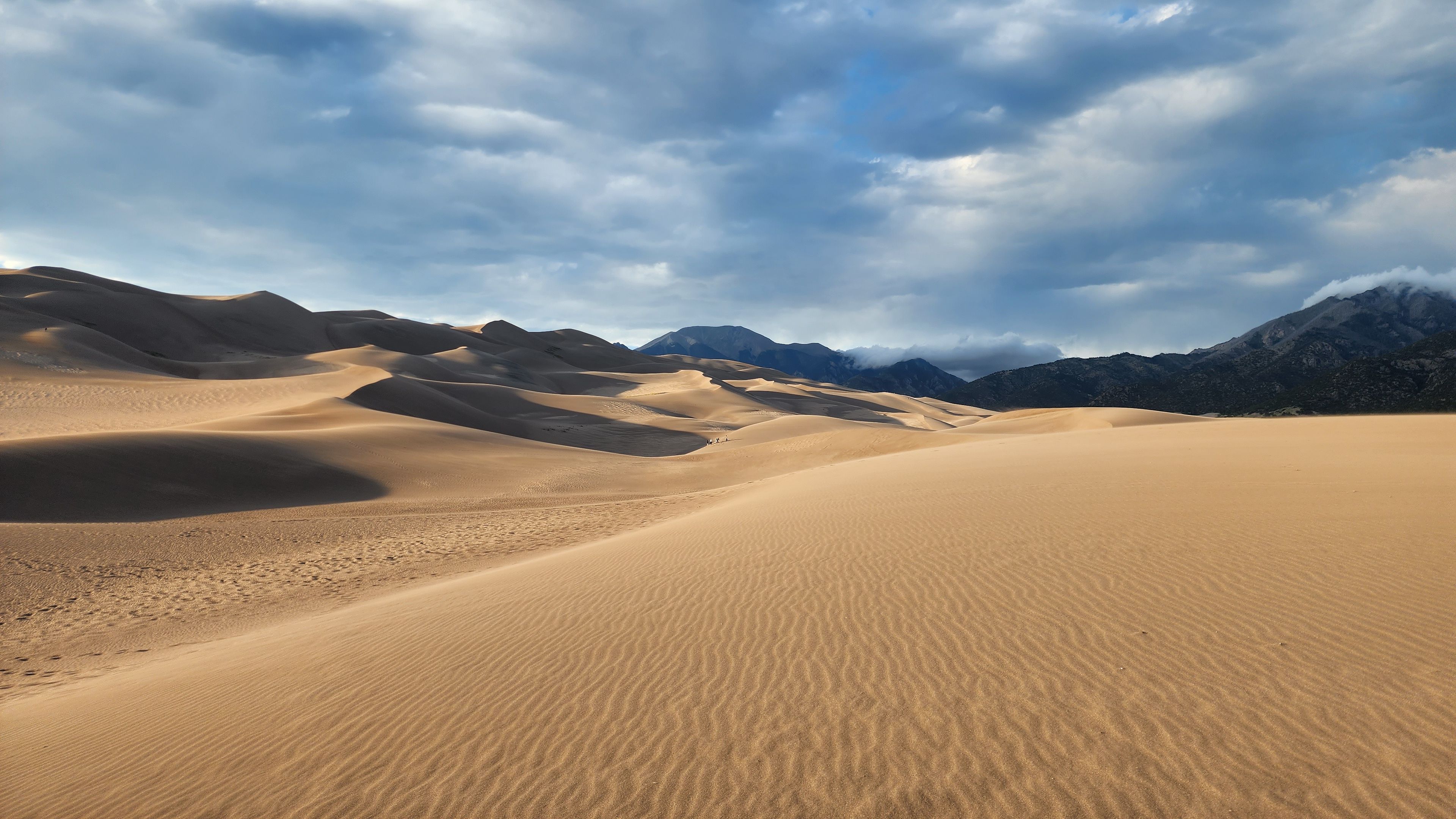 Download Wallpaper 3840x2160 Desert Sand Dunes Clouds Nature 4k Uhd 169 Hd Background