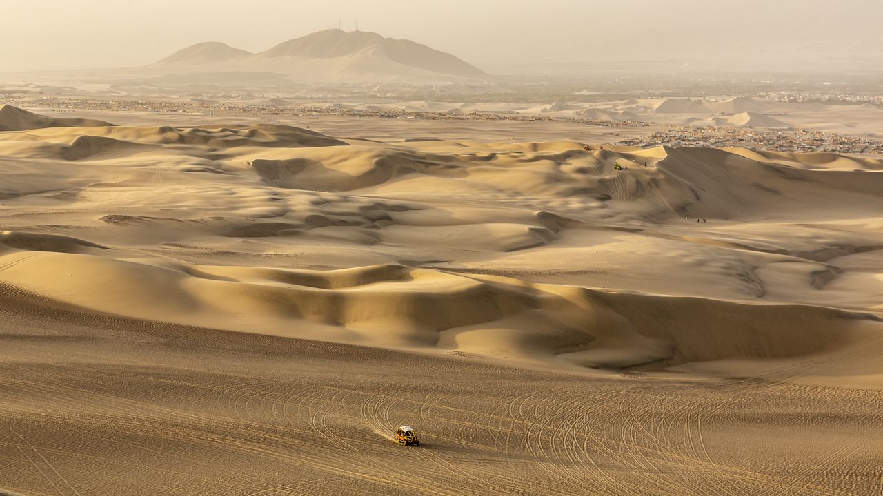 Wallpaper desert, sand, dunes, car