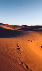 Preview wallpaper desert, sand, footprint, morocco