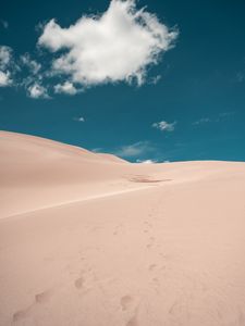 Preview wallpaper desert, sand, footprints, cloud