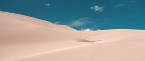 Preview wallpaper desert, sand, footprints, cloud