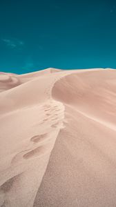 Preview wallpaper desert, sand, hill, footprints