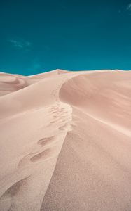 Preview wallpaper desert, sand, hill, footprints