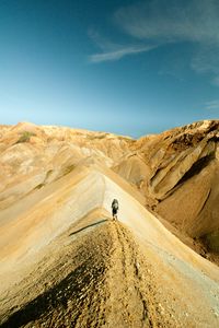 Preview wallpaper desert, sand, tourist, wanderer, sky