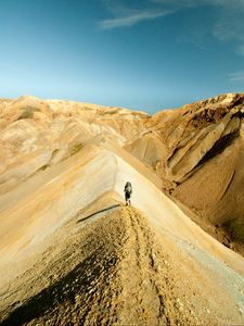 Preview wallpaper desert, sand, tourist, wanderer, sky