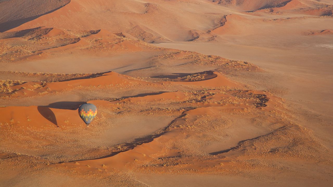 Wallpaper desert, sands, dunes, hot air balloon