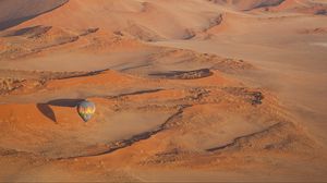 Preview wallpaper desert, sands, dunes, hot air balloon