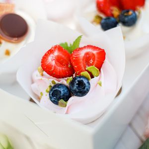 Preview wallpaper dessert, cake, strawberries, blueberries, berry