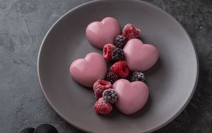 Preview wallpaper dessert, hearts, berries, raspberries, blackberries, strawberries