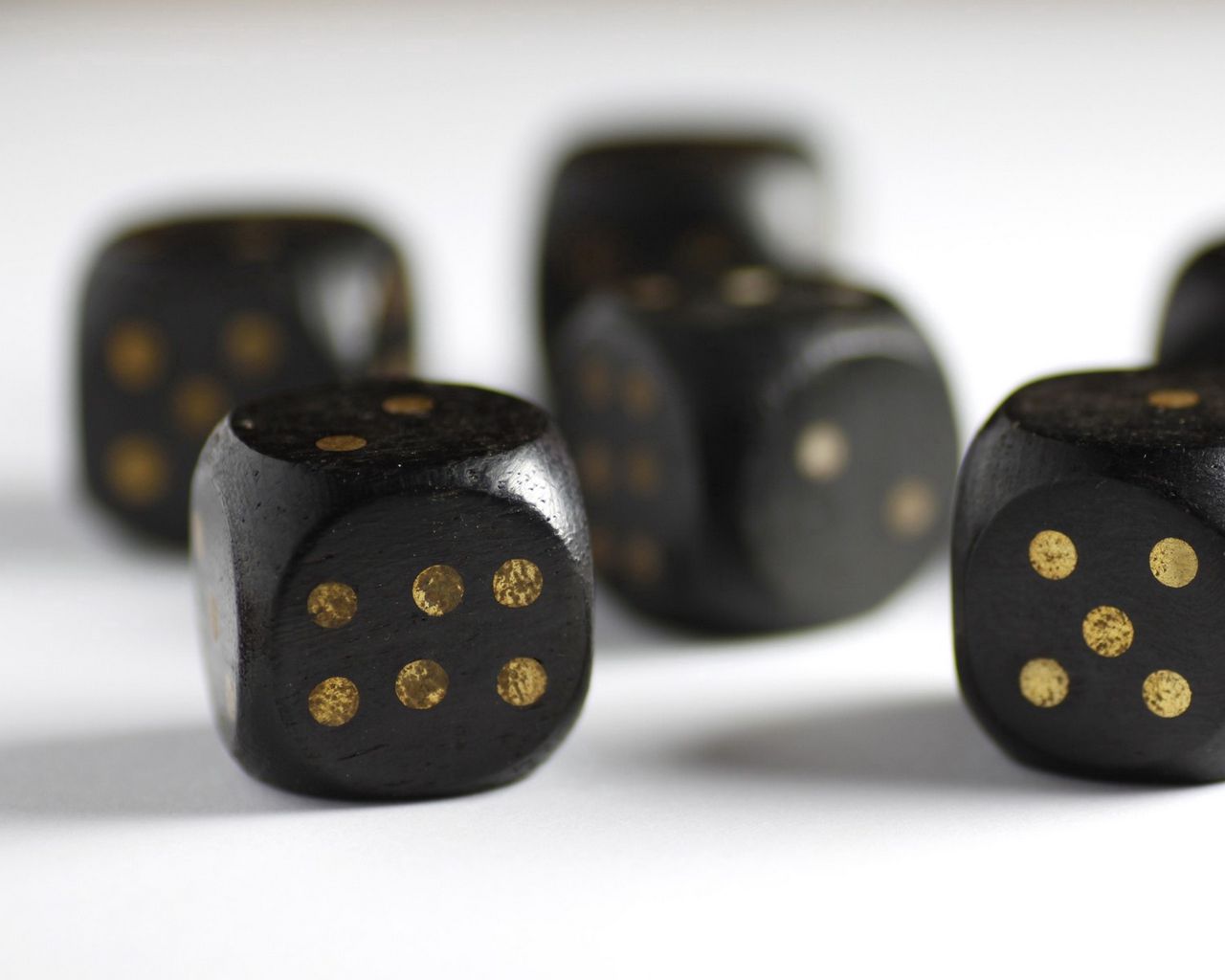 Download 1280x1024 dice, <b>game</b>, black, yellow, points wallpaper, background ...