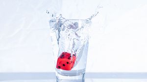 Preview wallpaper dice, glass, water, splashes, minimalism