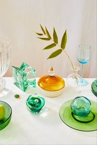 Preview wallpaper dishes, vase, decor, glass, light