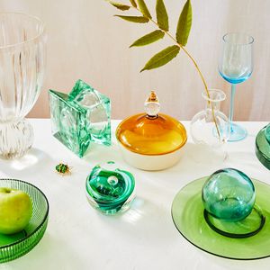 Preview wallpaper dishes, vase, decor, glass, light