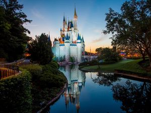 Preview wallpaper disneyland, building, beautiful, grass, park