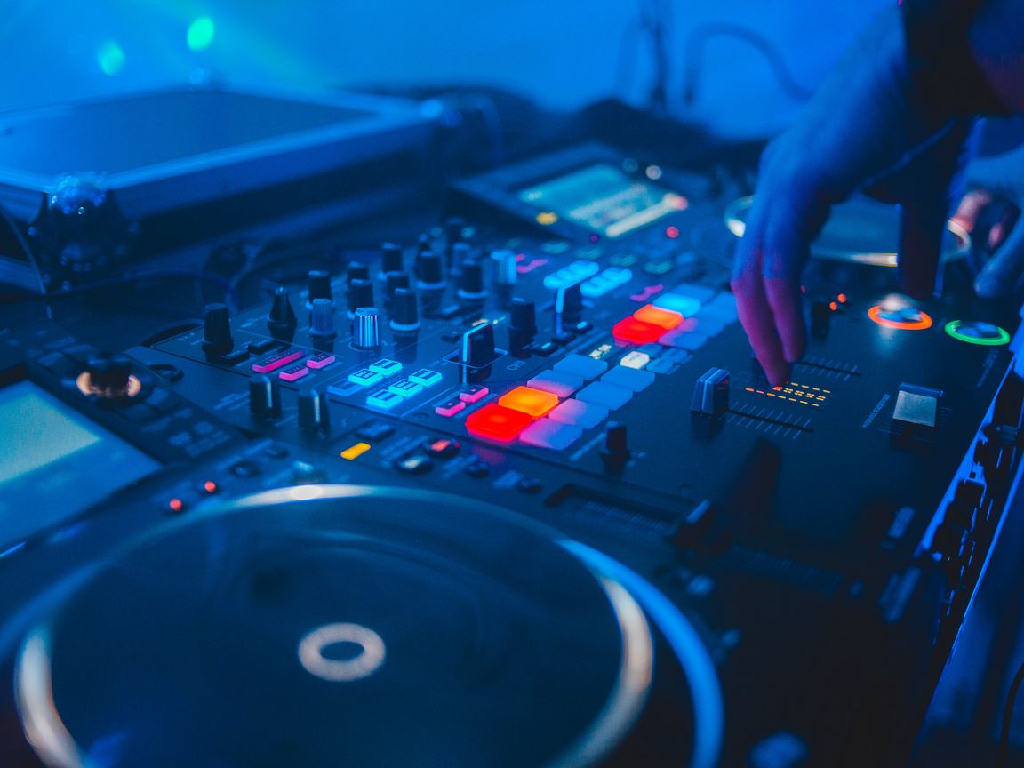1152x864 Wallpaper dj, music, disco, installation