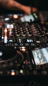 Dj Iphone 8/7/6S/6 For Parallax Wallpapers Hd, Desktop Backgrounds  938X1668, Images And Pictures