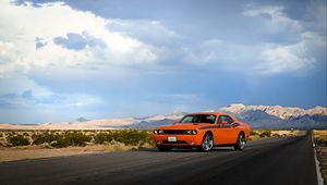 Preview wallpaper dodge, challenger, cars, side view, road, sky