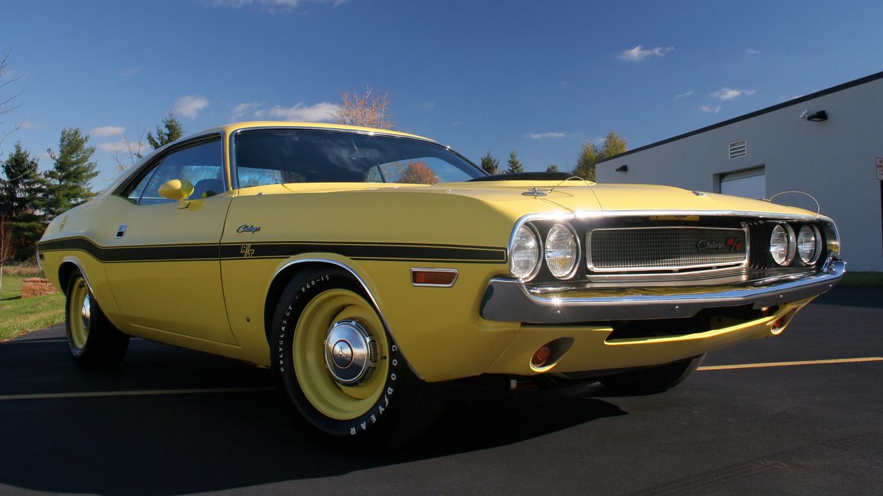 Wallpaper dodge, challenger, side view, yellow
