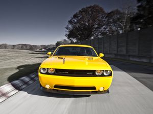 Preview wallpaper dodge challenger, srt8 392, cars, style, yellow, speed