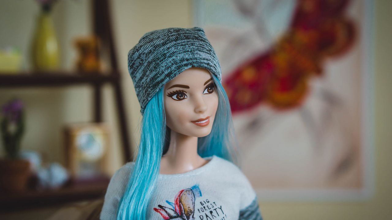 Wallpaper doll, barbie, style, fashion, hat, blue hair