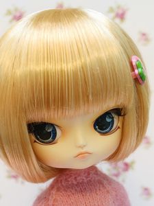 Preview wallpaper doll, big eyes, look