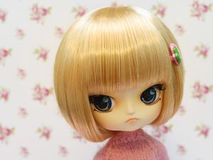 Preview wallpaper doll, big eyes, look