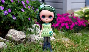 Preview wallpaper doll, toy, green hair, garden