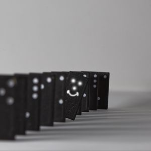 Preview wallpaper dominoes, points, smiley, positive, black and white