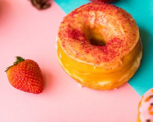 Preview wallpaper donut, strawberry, berries, dessert